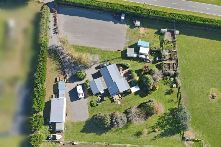 1122 Poyntzs Road West Eyreton_43