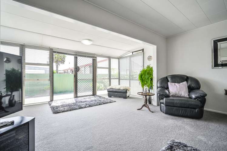 407a Grays Road Saint Leonards_11