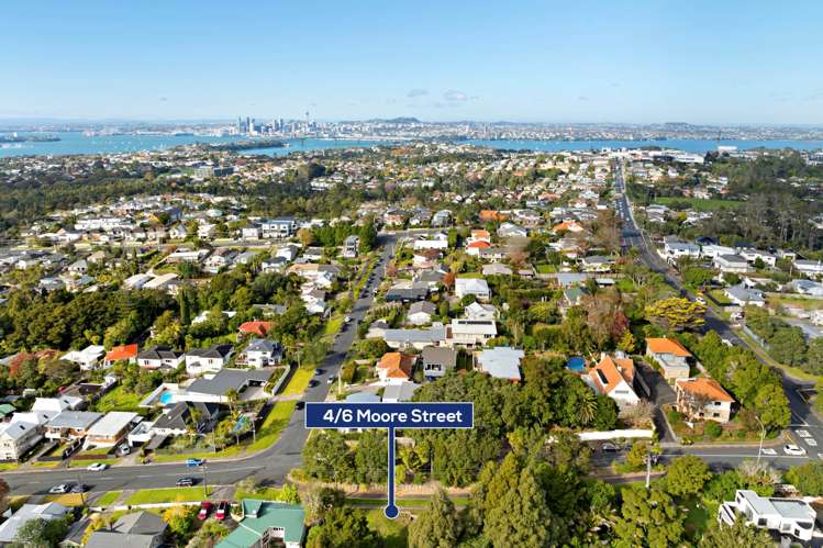 4-6 Moore Street Hillcrest_15