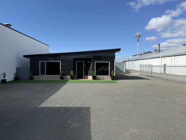 High profile industrial on Gloucester