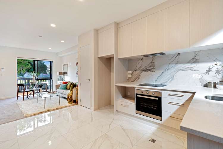 2/3 Beach Road Te Atatu Peninsula_10