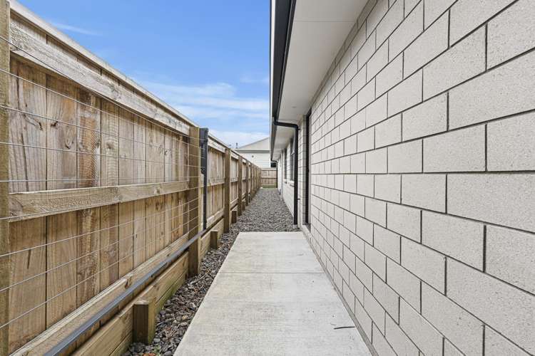 1/5 Massey Street Westown_16