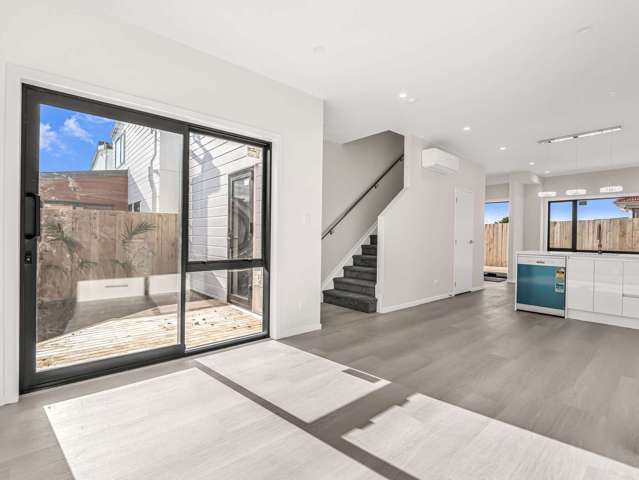 3/7 Kingfisher Place Favona_2