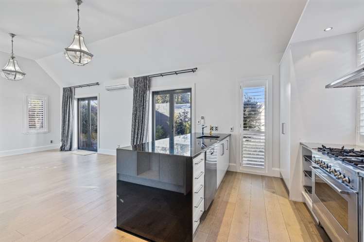 5 Merivale Lane Merivale_2