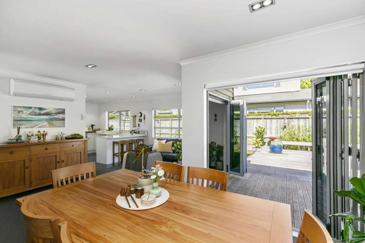 11 Yarnbrook Grove Churton Park_7