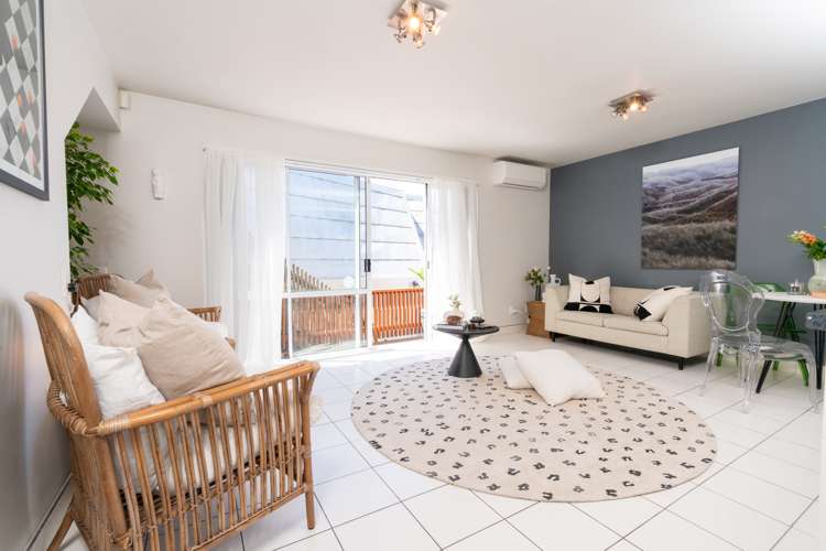 3/16 Hanson Street Mount Cook_0