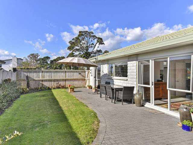 1 Tolvah Place Wattle Downs_4