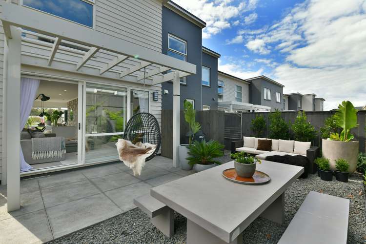 2 Couldrey Crescent Red Beach_16