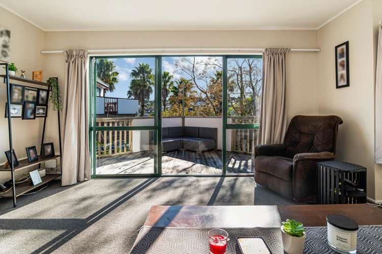 27 Brookvale Park Stanmore Bay_18