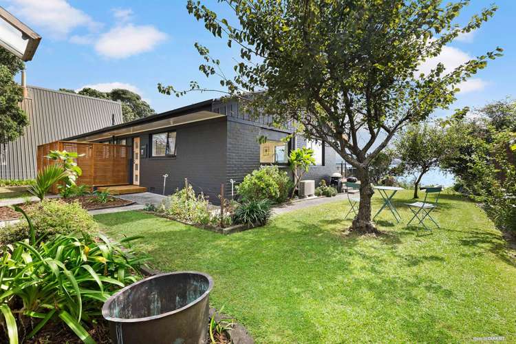 131 Torkar Road Clarks Beach_37