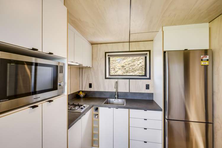 2564 Middle Road Poukawa_15