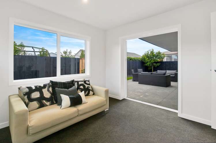 18 Tui Street Point Chevalier_19