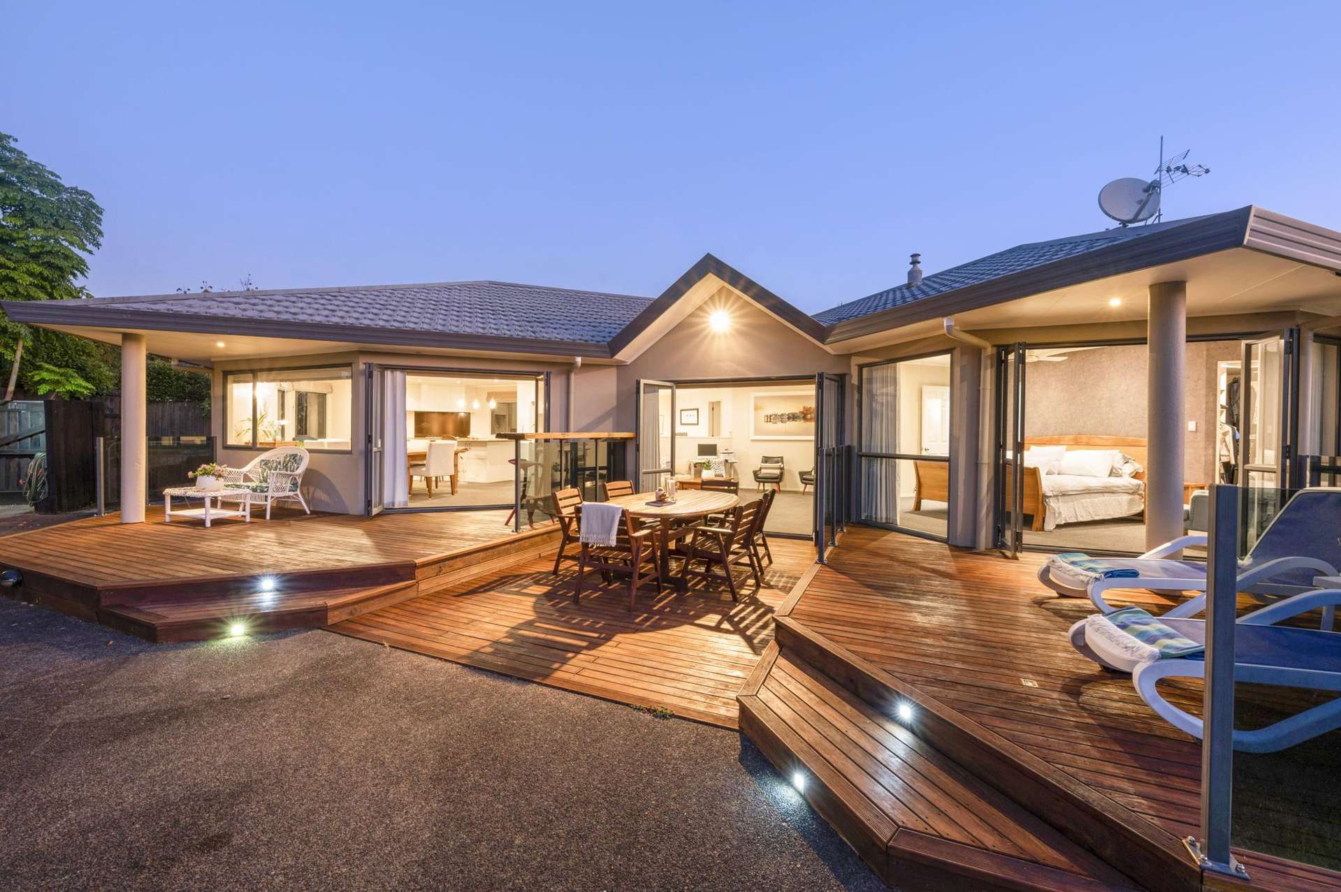 8 Almond Grove Greenhithe_0