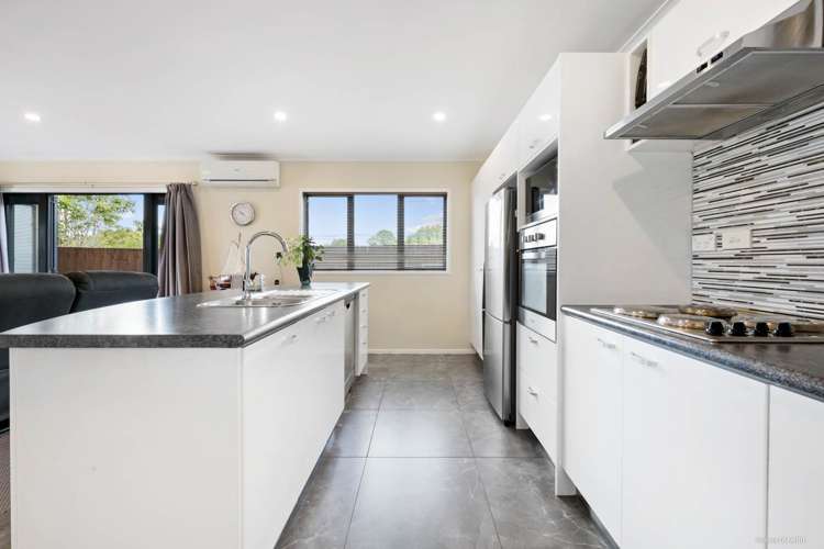 21 Whitbourne Heights Manurewa_8