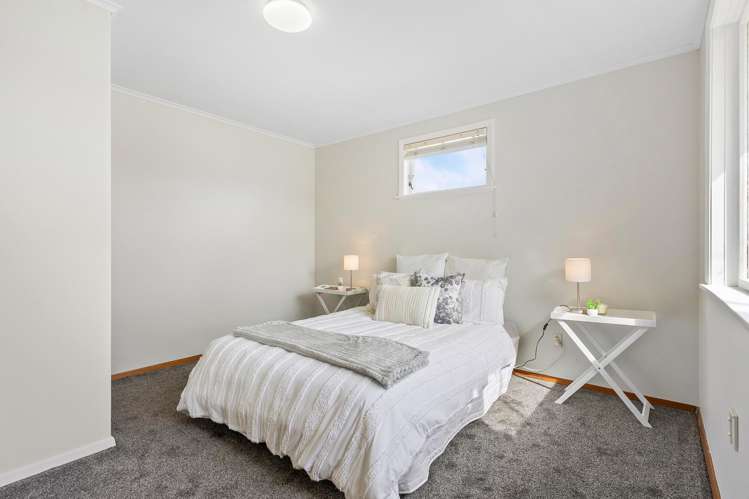 220 Waddington Drive Naenae_6