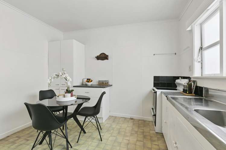 11 Maarama Crescent Aro Valley_8