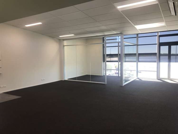 21-23 Humphreys Drive Ferrymead_1