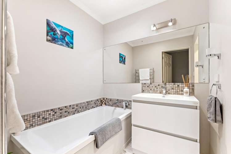 89 Athol Place Algies Bay_24