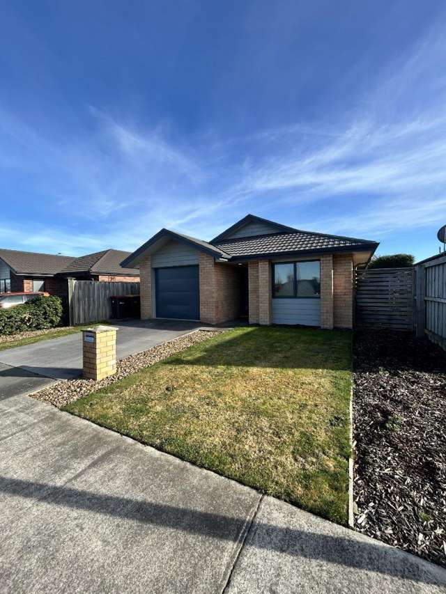 Great 3-Bedroom House Available in Rolleston