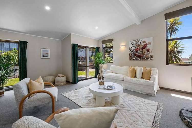 8 Julian Place Westown_2