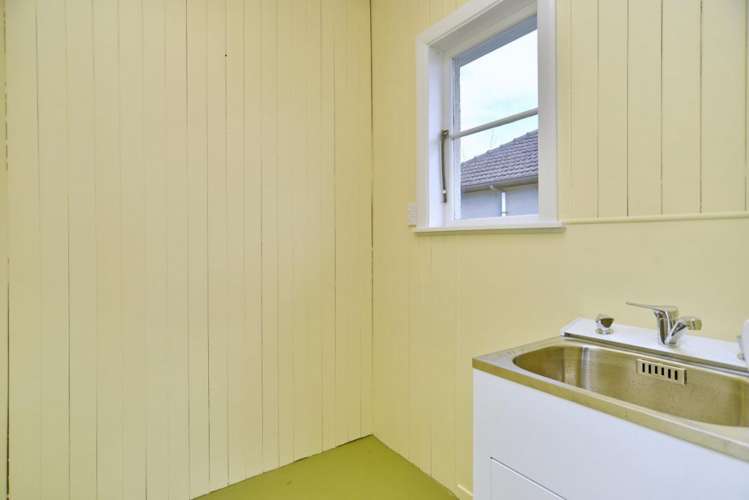 2/50 Radley Street Woolston_16