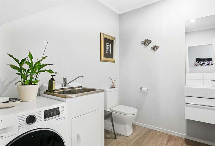 30 Tippet Crescent Wigram_12