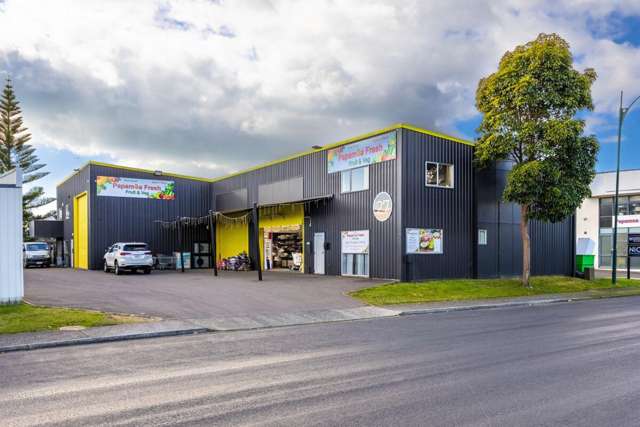 Dual Tenancy Property with Regular Growth