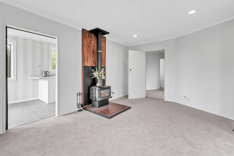 66 Oakley Crescent Hornby_5