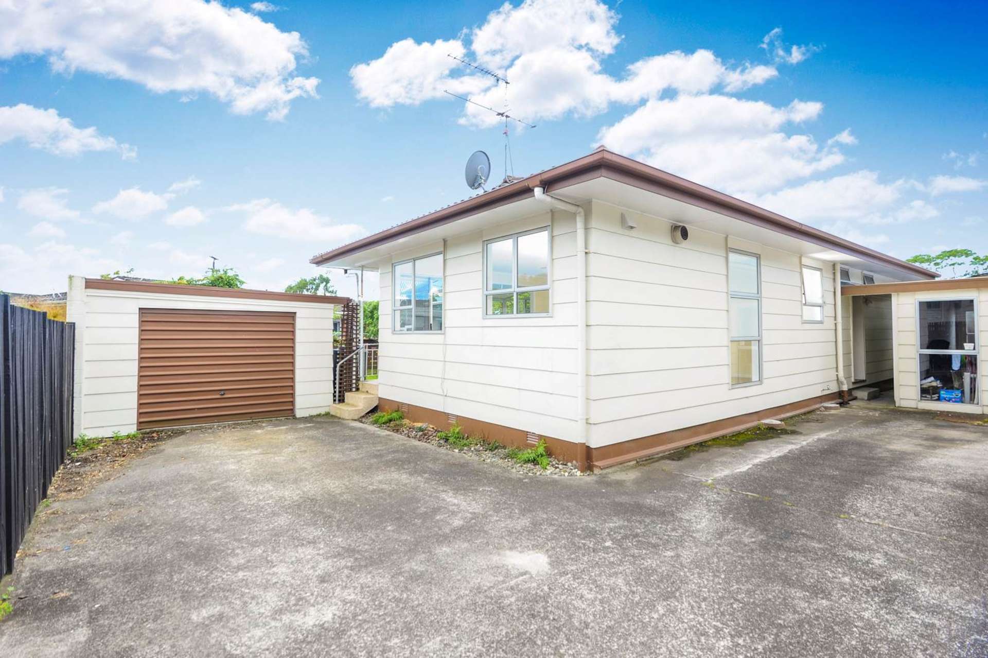 2/7 Almond Place Mt Wellington_0