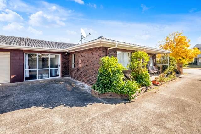 Brick & Tile Home in the Heart of Highland Park!