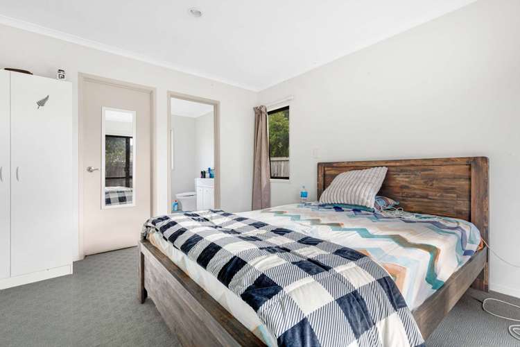 4 Owhatiura Drive Lynmore_13