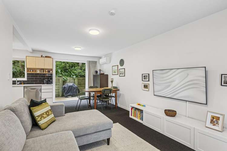 8/74 Derwent Street_2