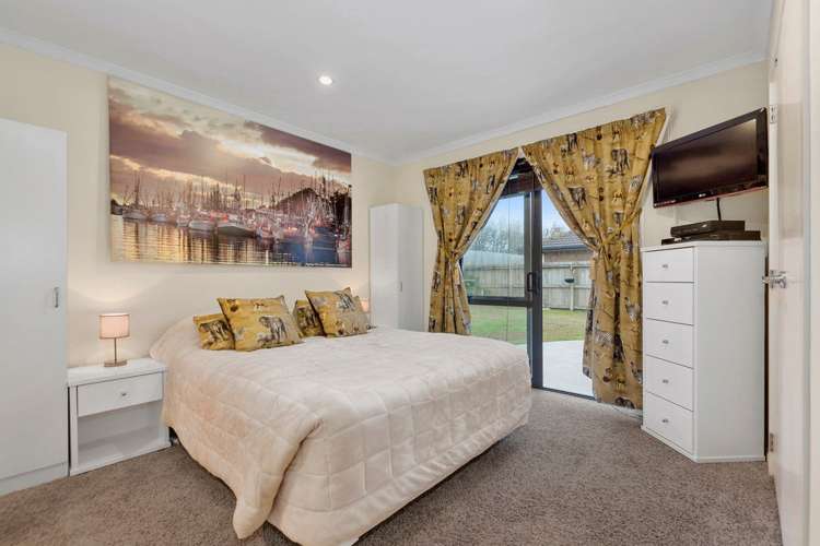 11 Dumfries Place Pyes Pa_10