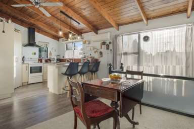 2/33 Kea Street_3