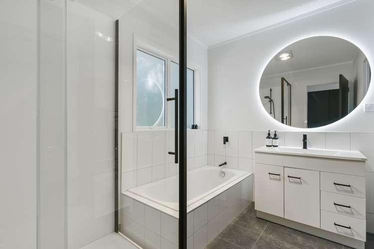 72 Hadfield Street Beach Haven_17