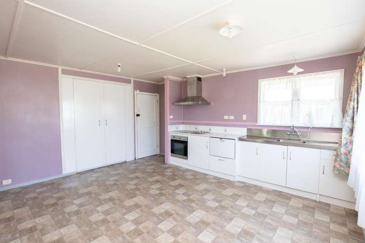 77 Kerepehi Town Road_2