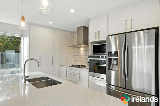 53 Kingsbridge West Burwood_1