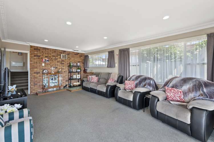 6 Resthill Crescent Glenview_3