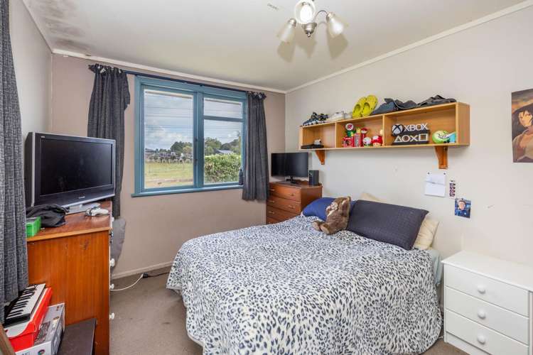 211 Racecourse Road Cambridge_11