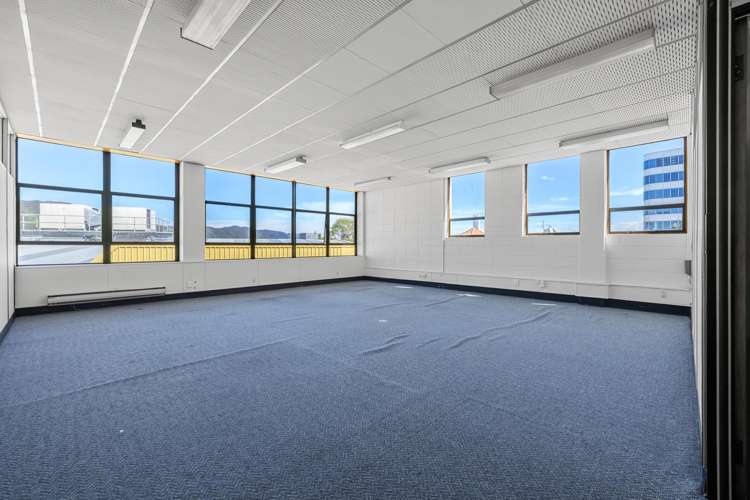 72-76 Queens Drive Hutt Central_17