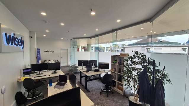 Shop 16/1-7 The Strand Takapuna_2