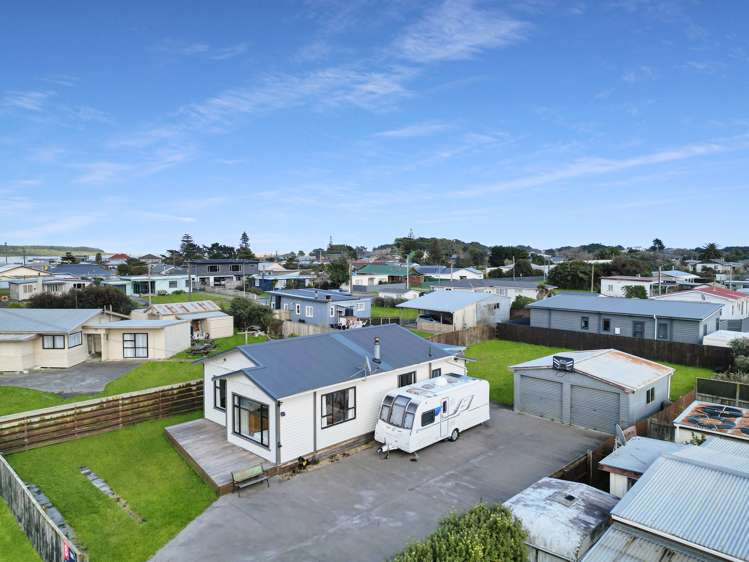 2 Huia Street Foxton Beach_1