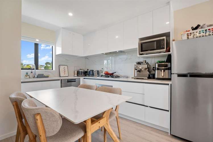 111 Trias Road Totara Vale_5