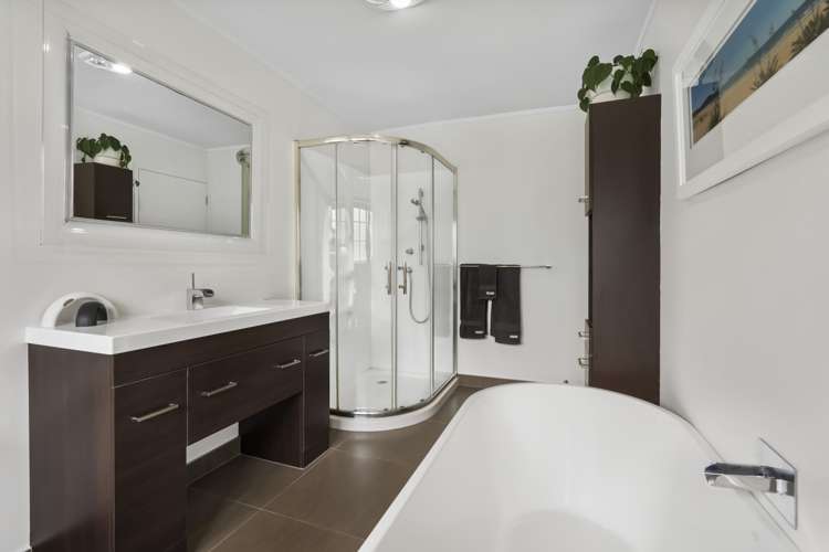 53 Nui Mana Place Te Atatu South_9