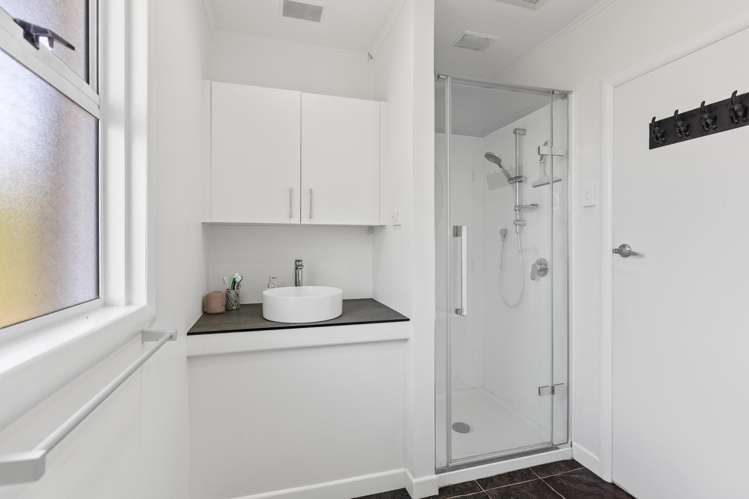 13 Cowling Road Hurdon_13