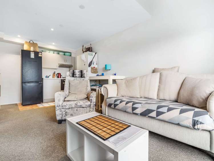 22a/30 Westward Ho Glen Eden_5