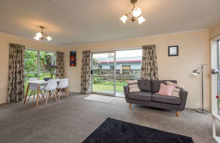 2/75 Point Road Monaco_5