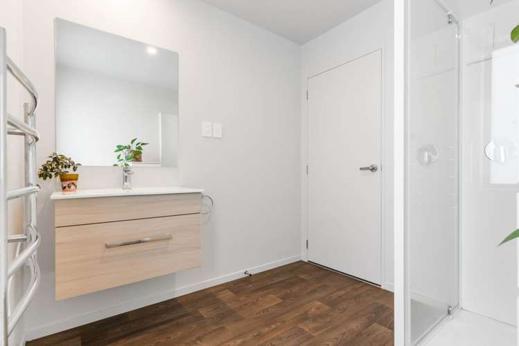 86 Matawhanga Drive Wattle Downs_11