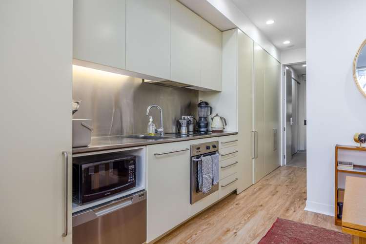 105/22 Fisher Point Drive Freemans Bay_11