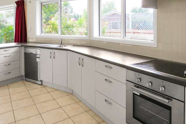 28 Warren Crescent Hillmorton_4